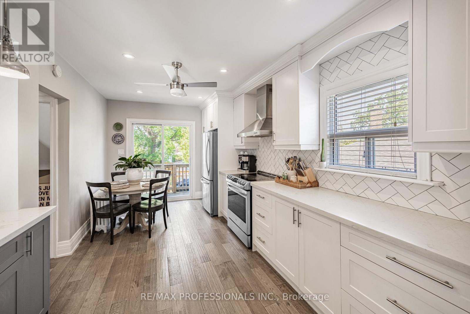 2236 Lawrence Avenue W, Toronto, Ontario  M9P 2A3 - Photo 15 - W12406659