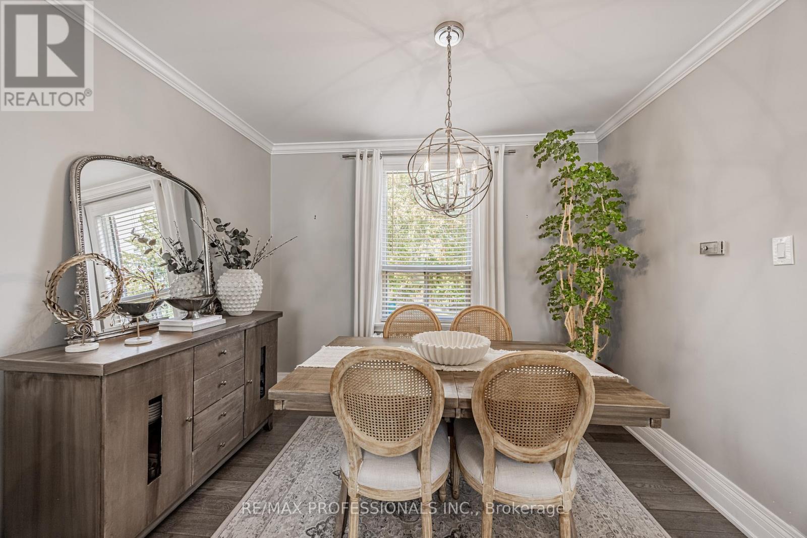 2236 Lawrence Avenue W, Toronto, Ontario  M9P 2A3 - Photo 9 - W12406659
