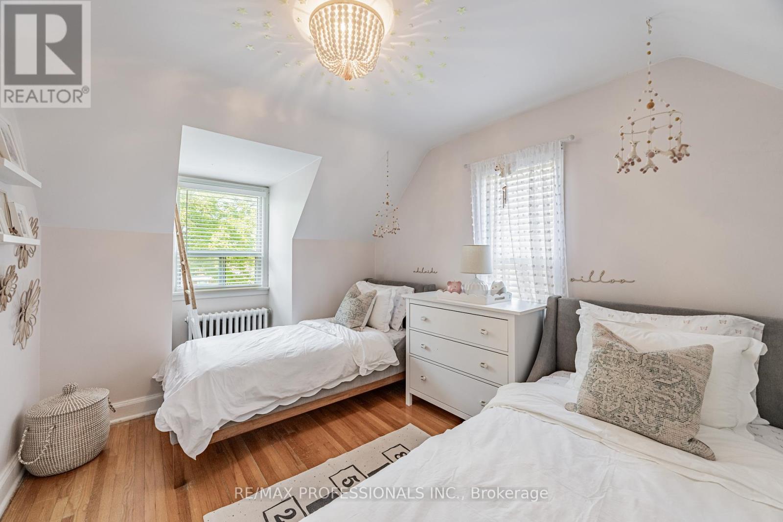 2236 Lawrence Avenue W, Toronto, Ontario  M9P 2A3 - Photo 22 - W12406659
