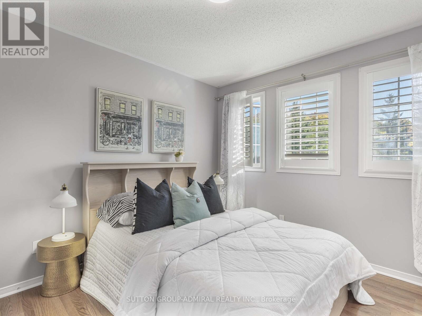 185 Foxfield Crescent, Vaughan, Ontario  L4K 5E8 - Photo 25 - N12437778
