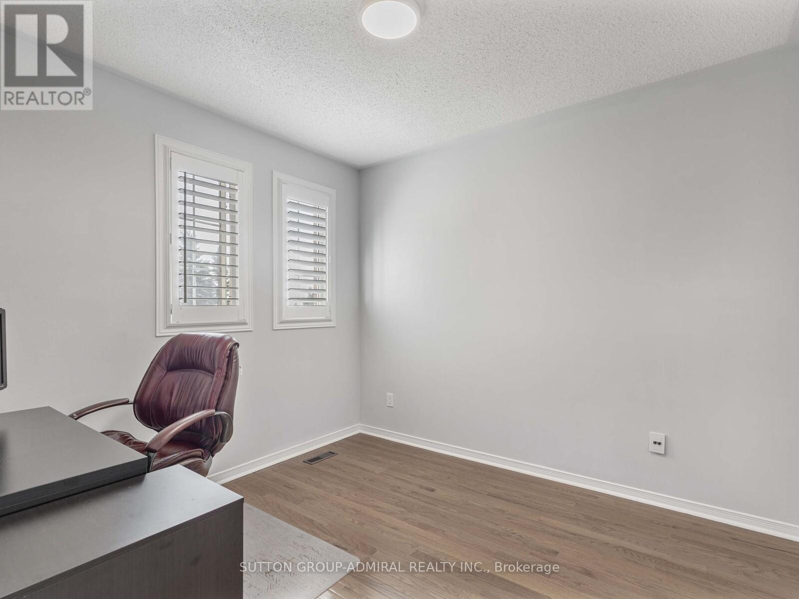 185 Foxfield Crescent, Vaughan, Ontario  L4K 5E8 - Photo 27 - N12437778