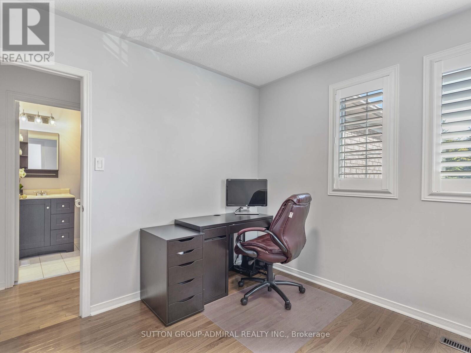185 Foxfield Crescent, Vaughan, Ontario  L4K 5E8 - Photo 28 - N12437778