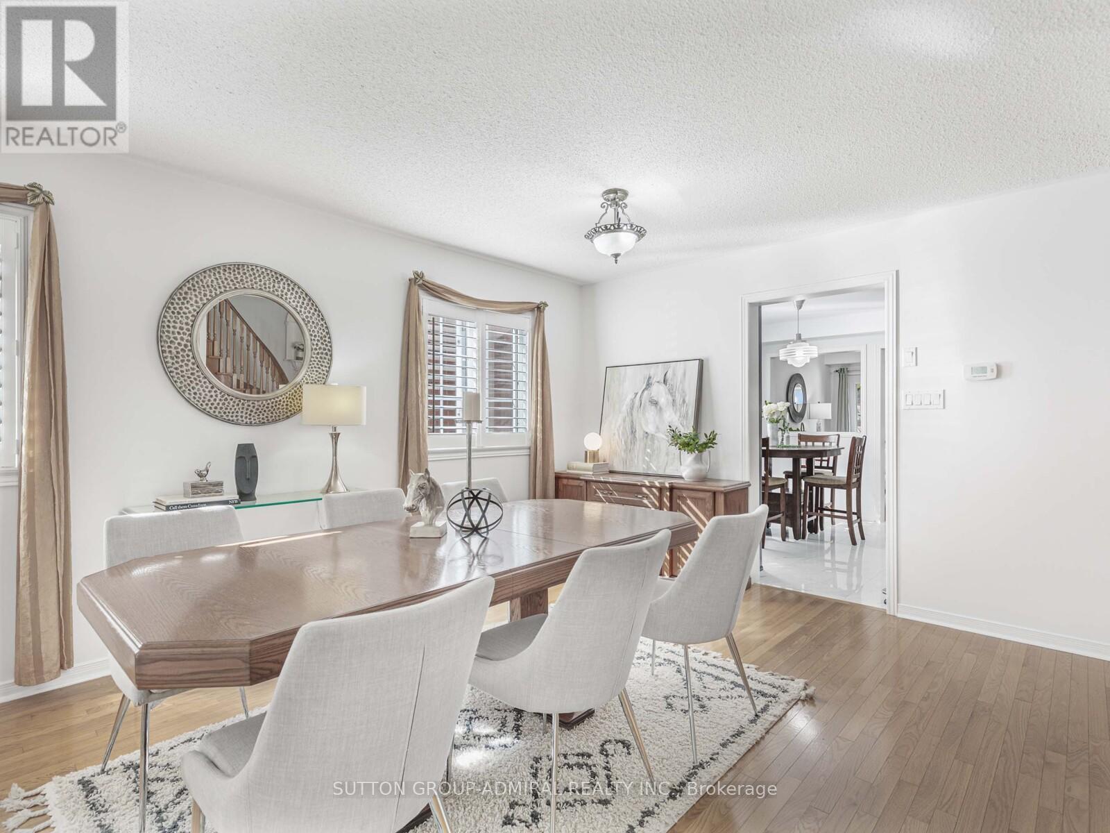 185 Foxfield Crescent, Vaughan, Ontario  L4K 5E8 - Photo 7 - N12437778