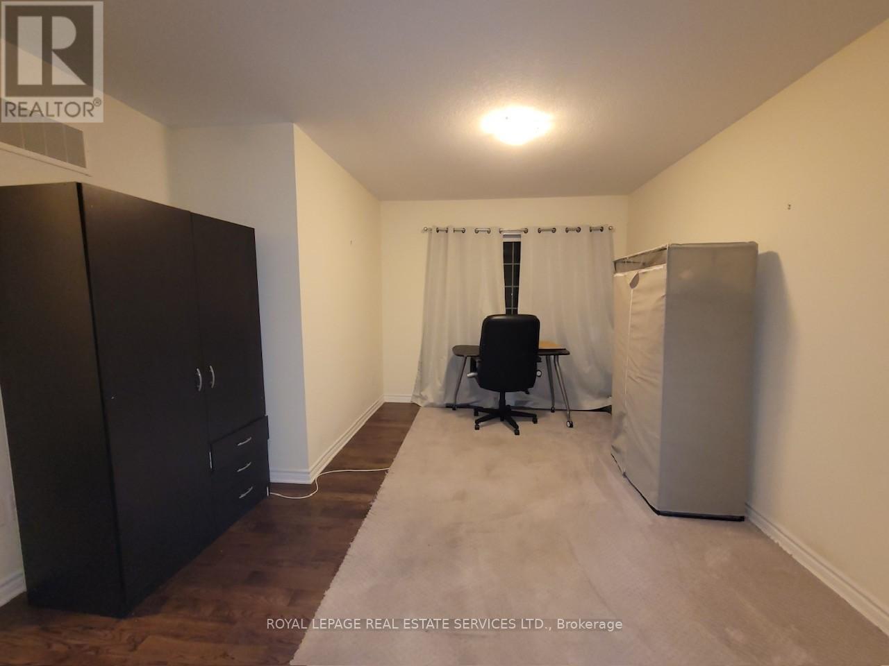 32 Celano Drive, Hamilton, Ontario  L8B 1V3 - Photo 7 - X12423286