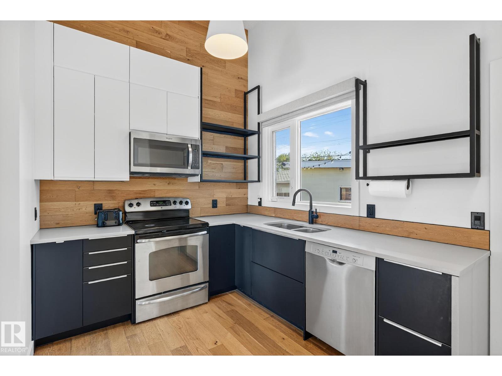 9221 52 St Nw, Edmonton, Alberta  T6B 1G3 - Photo 13 - E4460297