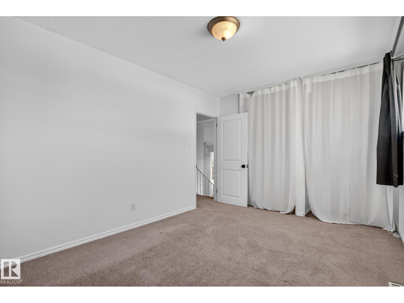 9221 52 St Nw, Edmonton, Alberta  T6B 1G3 - Photo 19 - E4460297