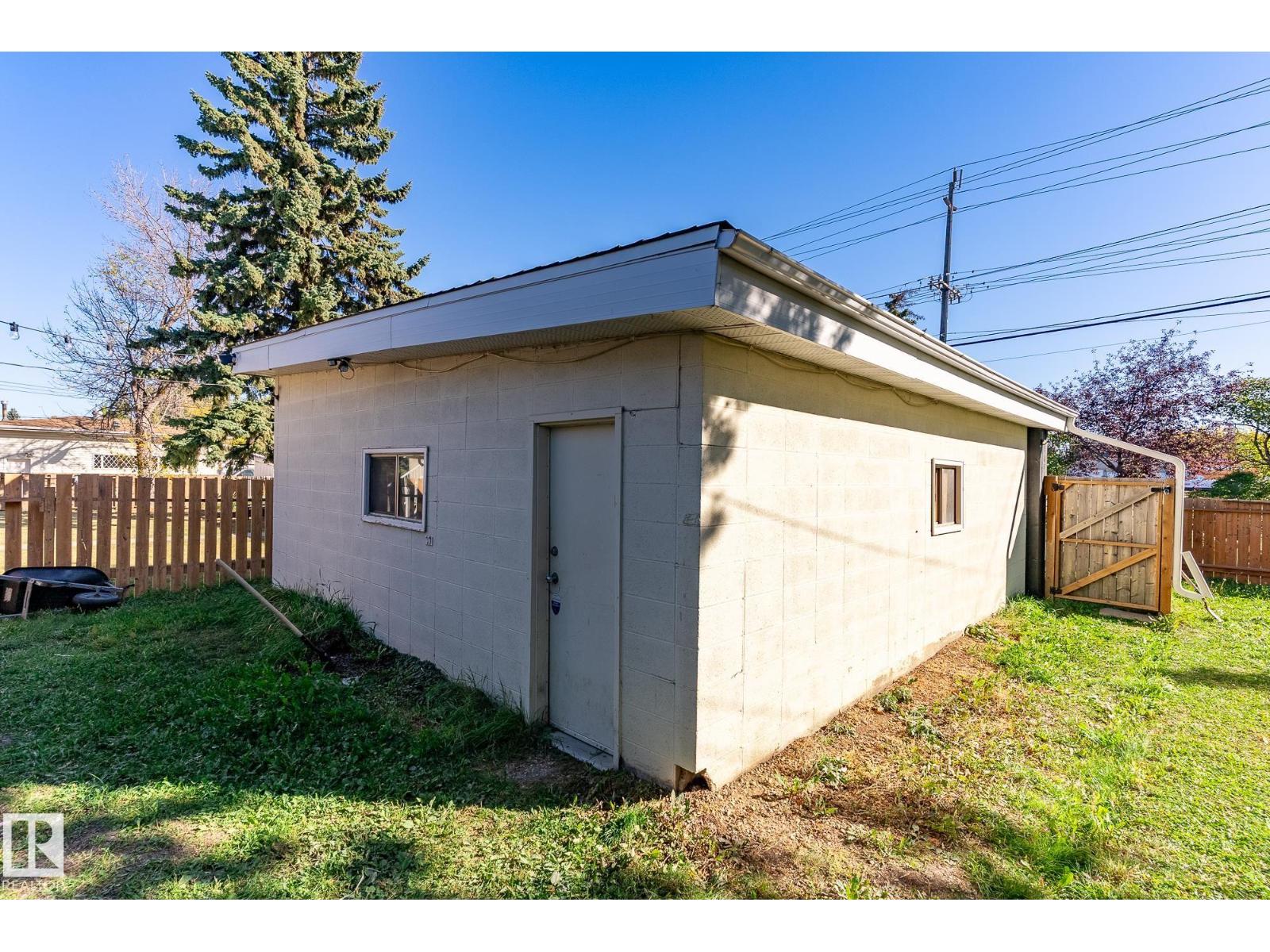 9221 52 St Nw, Edmonton, Alberta  T6B 1G3 - Photo 39 - E4460297