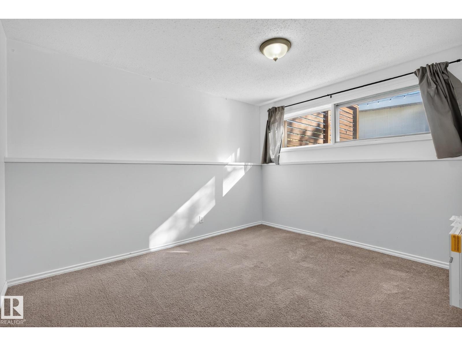 9221 52 St Nw, Edmonton, Alberta  T6B 1G3 - Photo 24 - E4460297