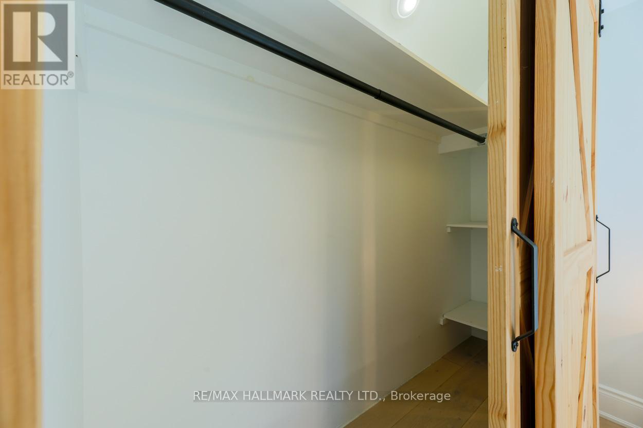 70 Carlaw Avenue, Toronto, Ontario  M4M 2R7 - Photo 18 - E12436387