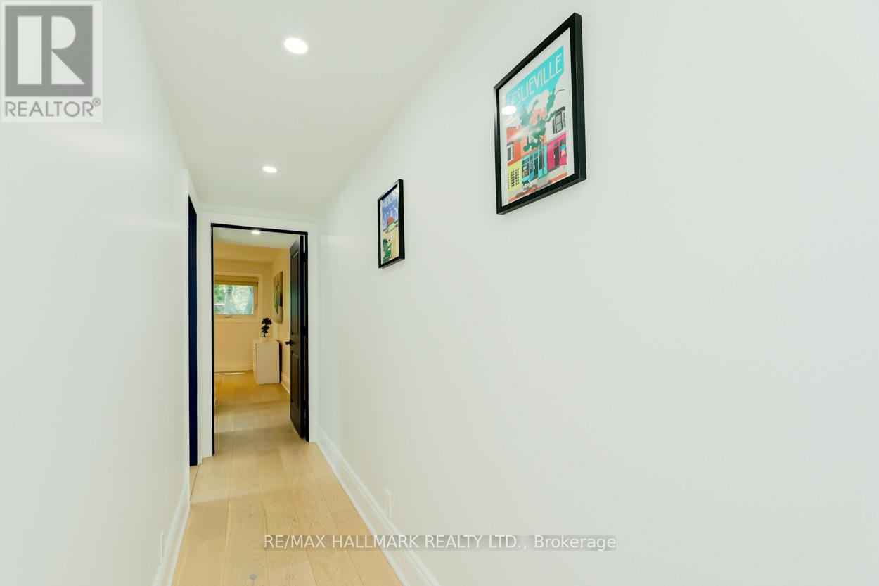 70 Carlaw Avenue, Toronto, Ontario  M4M 2R7 - Photo 15 - E12436387