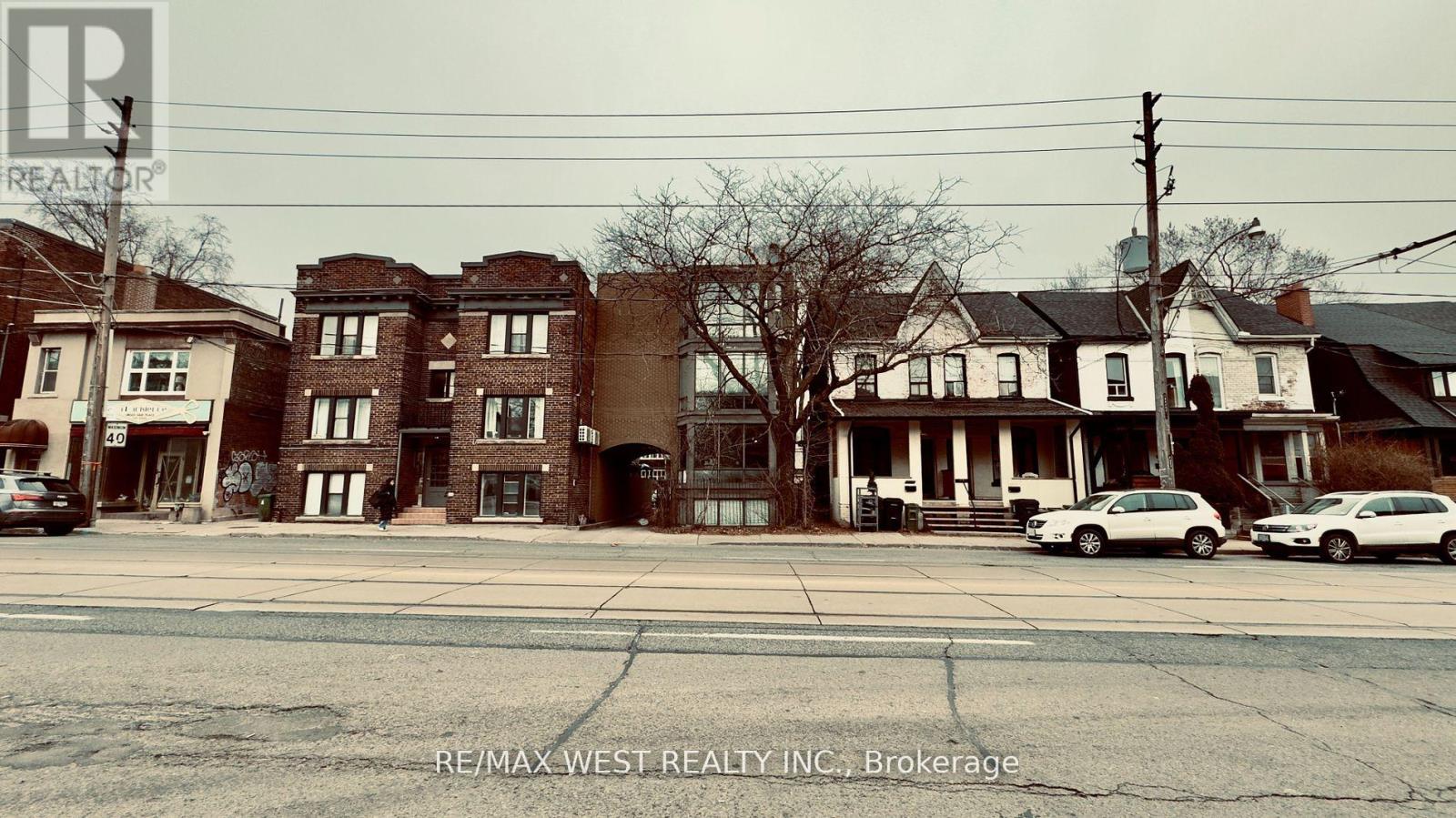 1061 Bathurst Street, Toronto, Ontario  M5R 3G8 - Photo 2 - C12438387