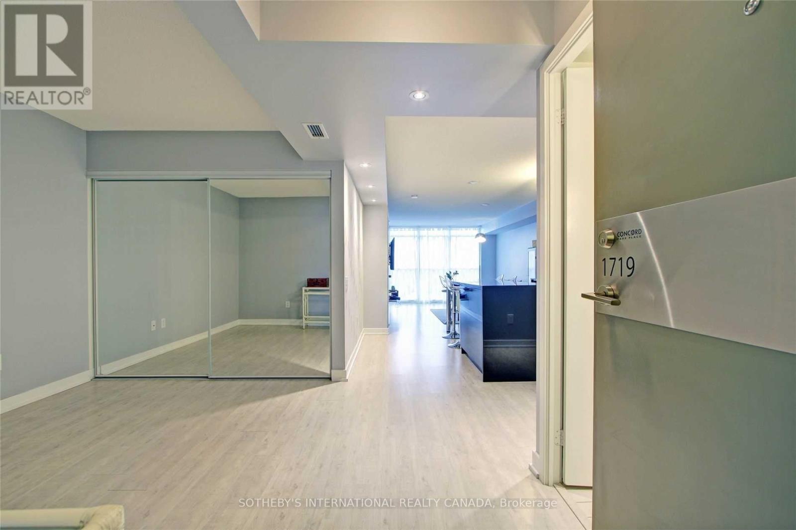1719 - 19 Singer Court, Toronto, Ontario  M2K 0B2 - Photo 6 - C12438391