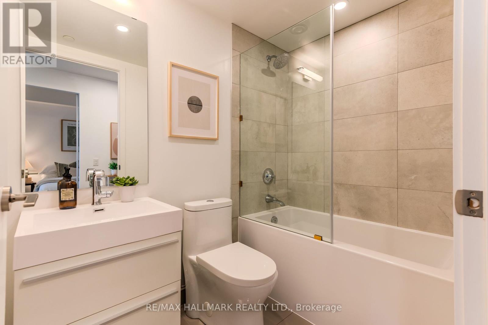 2902 - 39 Roehampton Avenue, Toronto, Ontario  M4P 0G1 - Photo 19 - C12438392