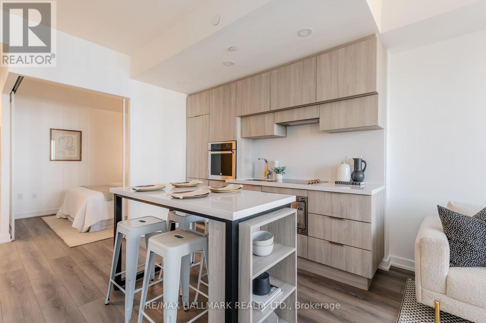 2902 - 39 Roehampton Avenue, Toronto, Ontario  M4P 0G1 - Photo 9 - C12438392