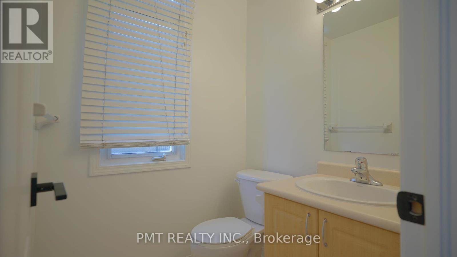 29 - 68 Carr Street S, Toronto, Ontario  M5T 1B7 - Photo 10 - C12438414