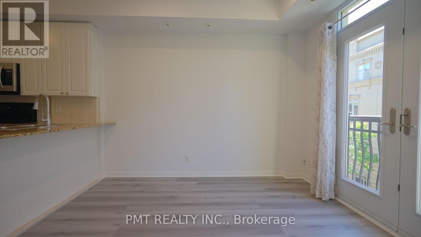 29 - 68 Carr Street S, Toronto, Ontario  M5T 1B7 - Photo 5 - C12438414