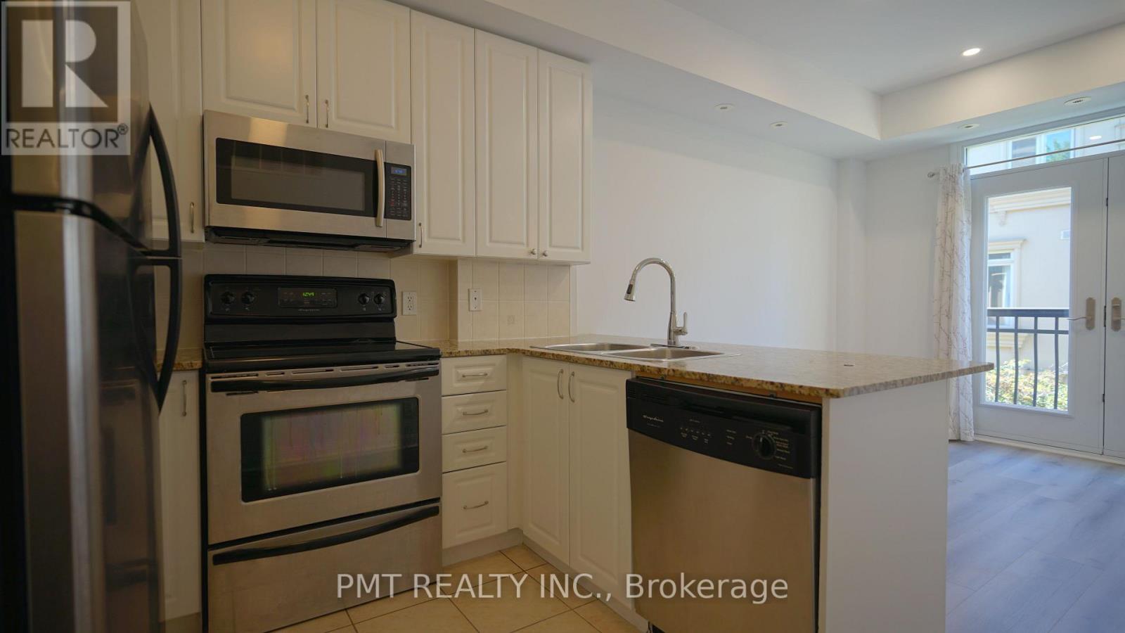 29 - 68 Carr Street S, Toronto, Ontario  M5T 1B7 - Photo 6 - C12438414