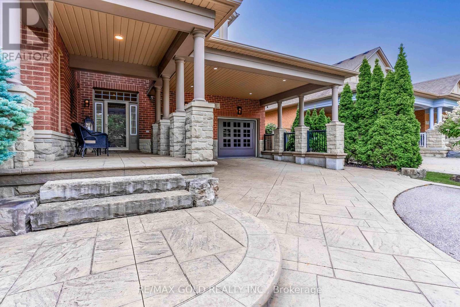 1593 Hallstone Road, Brampton, Ontario  L6Y 5K8 - Photo 6 - W12374831