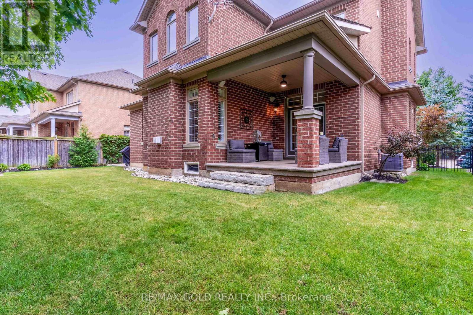 1593 Hallstone Road, Brampton, Ontario  L6Y 5K8 - Photo 37 - W12374831