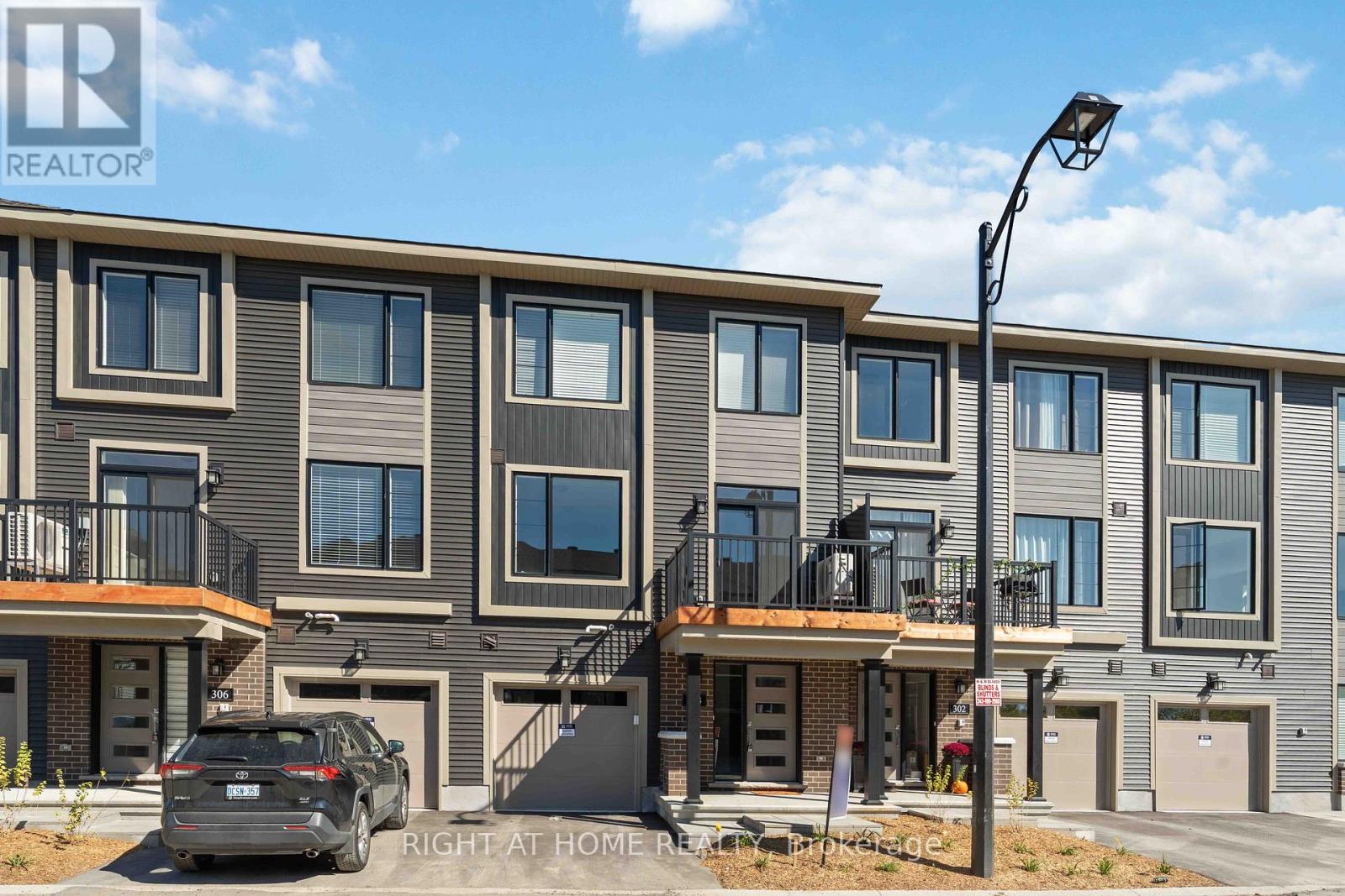 304 Clearpath Private, Ottawa, Ontario  K2T 0S5 - Photo 4 - X12430594