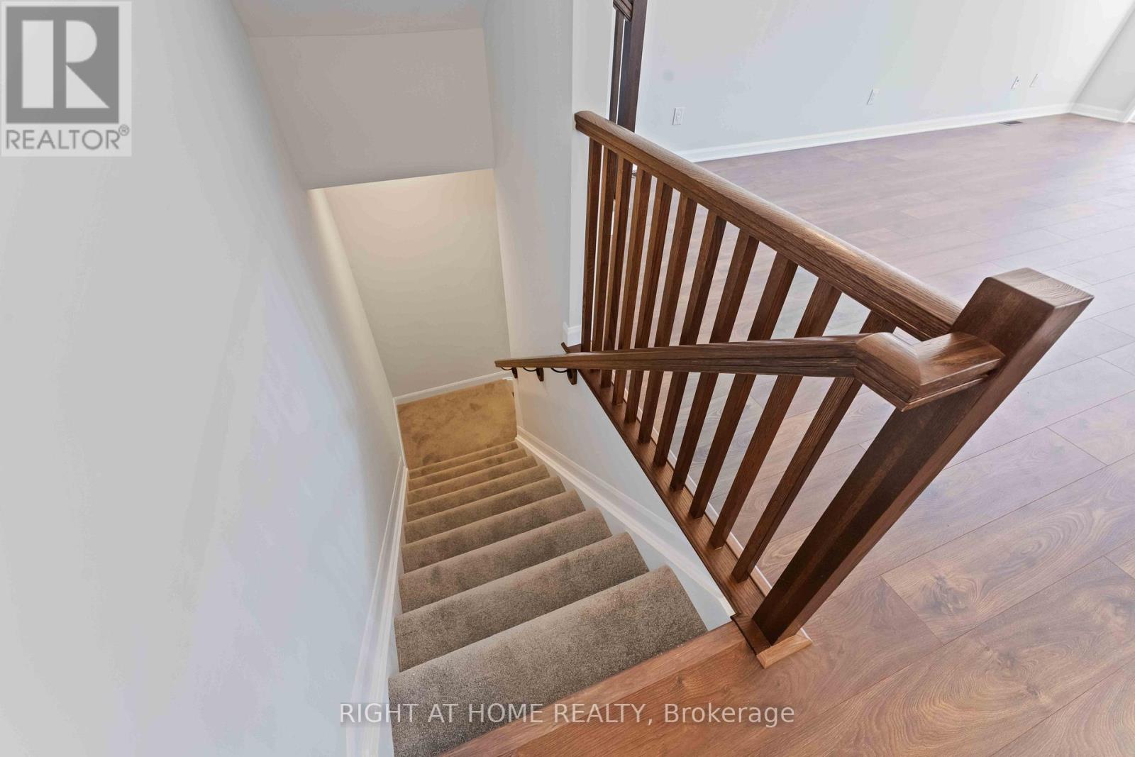 304 Clearpath Private, Ottawa, Ontario  K2T 0S5 - Photo 7 - X12430594
