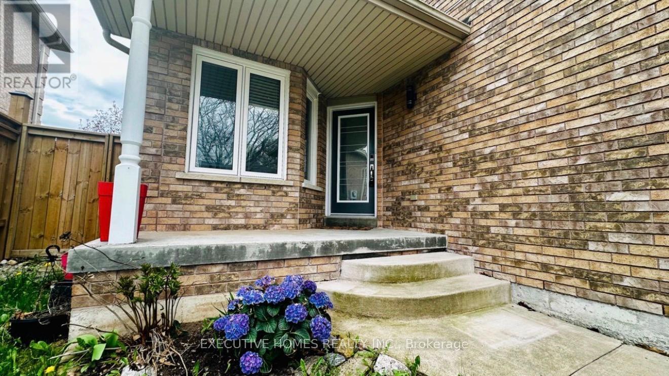 49 Westfield Trail, Oakville, Ontario  L6H 6C5 - Photo 3 - W12437560