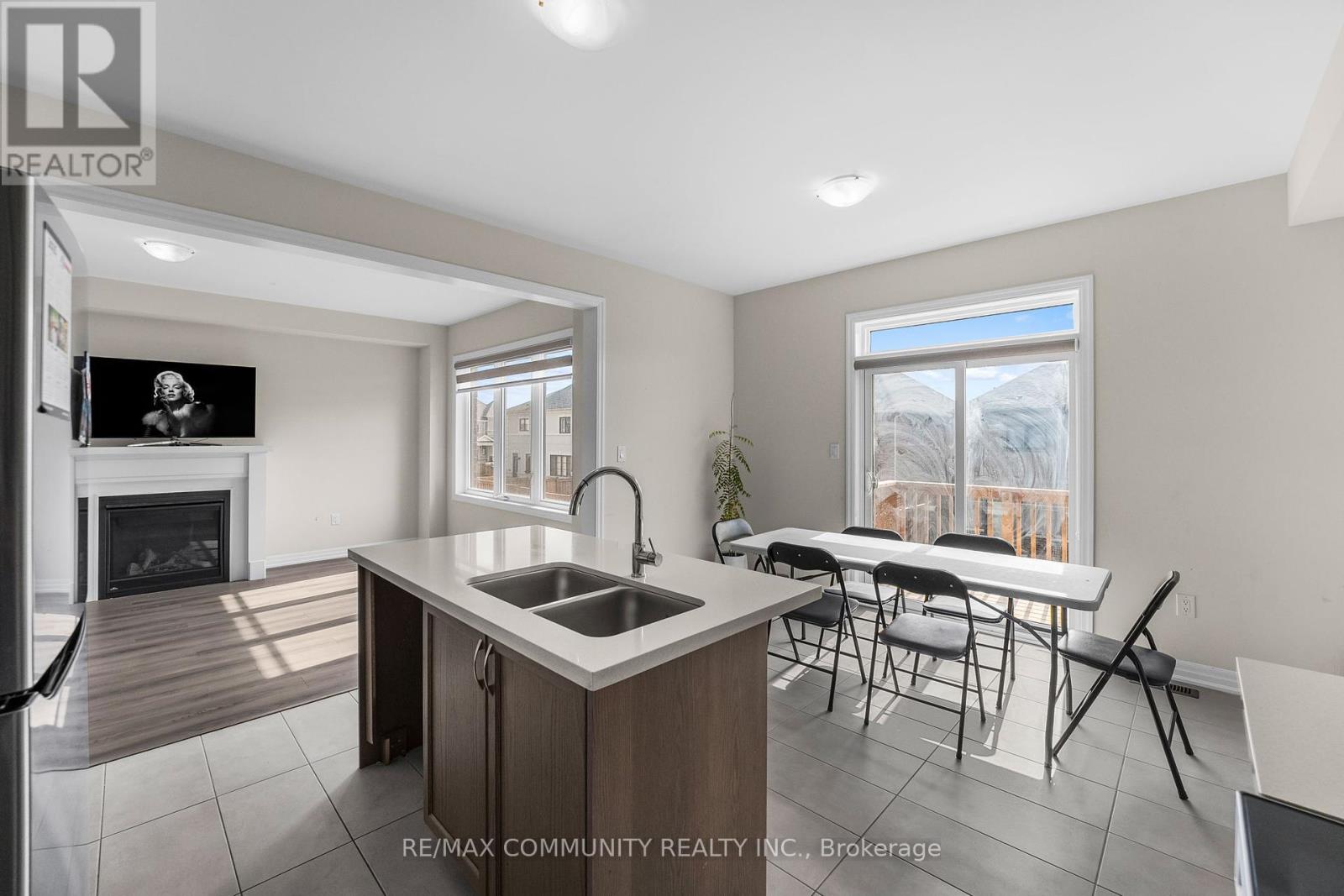 75 Ed Ewert Avenue, Clarington, Ontario  L1B 0W7 - Photo 19 - E12438397