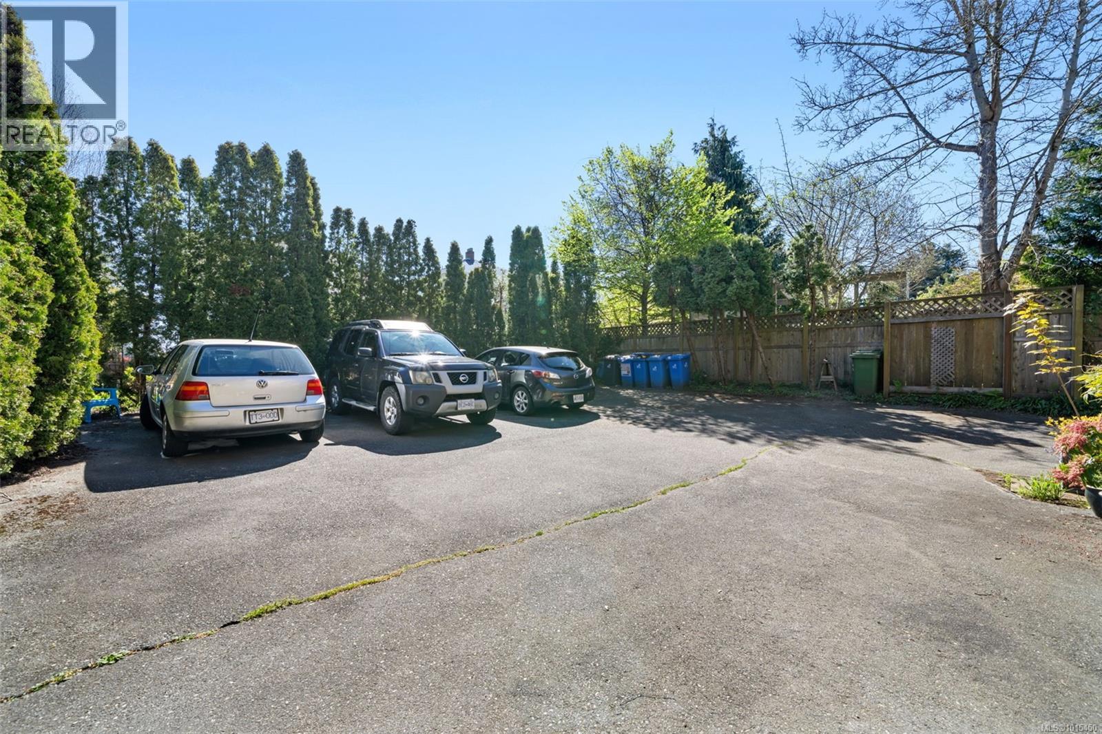 123 Cambridge St, Victoria, British Columbia  V8V 4B1 - Photo 12 - 1015450