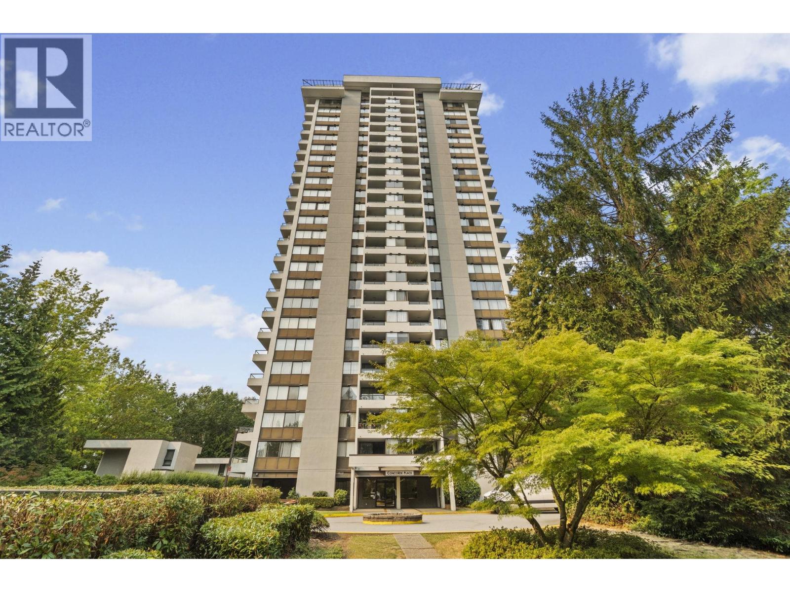401 9521 Cardston Court, Burnaby, British Columbia  V3N 4R8 - Photo 1 - R3050366