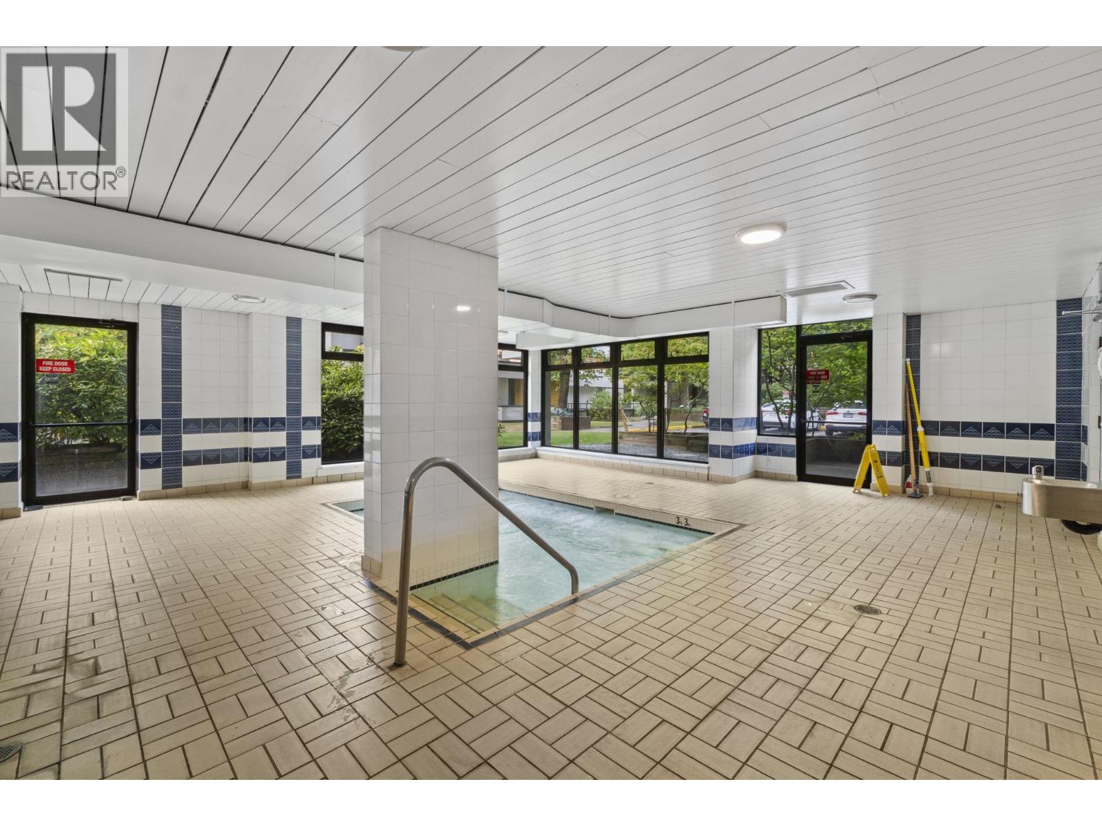401 9521 Cardston Court, Burnaby, British Columbia  V3N 4R8 - Photo 13 - R3050366