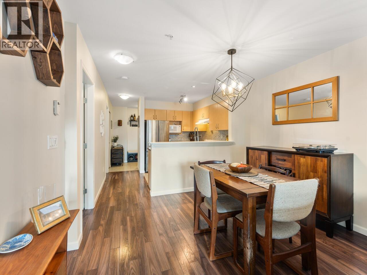 218 147 E 1st Street, North Vancouver, British Columbia  V7L 1B2 - Photo 6 - R3053868