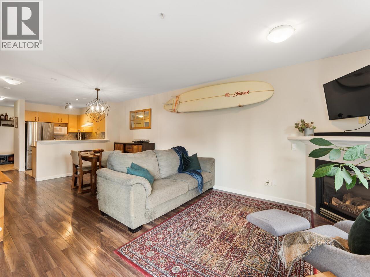 218 147 E 1st Street, North Vancouver, British Columbia  V7L 1B2 - Photo 4 - R3053868