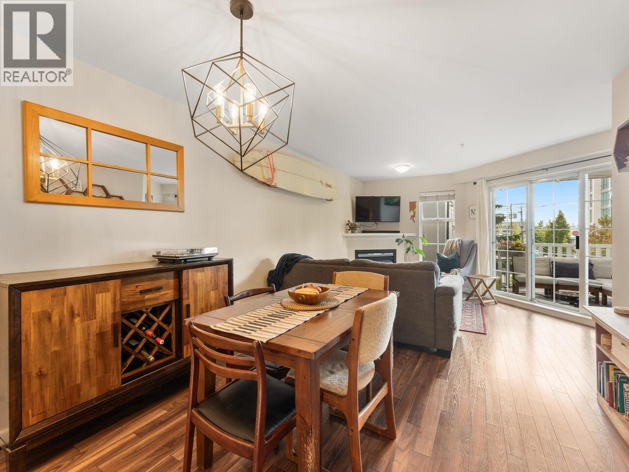 218 147 E 1st Street, North Vancouver, British Columbia  V7L 1B2 - Photo 9 - R3053868