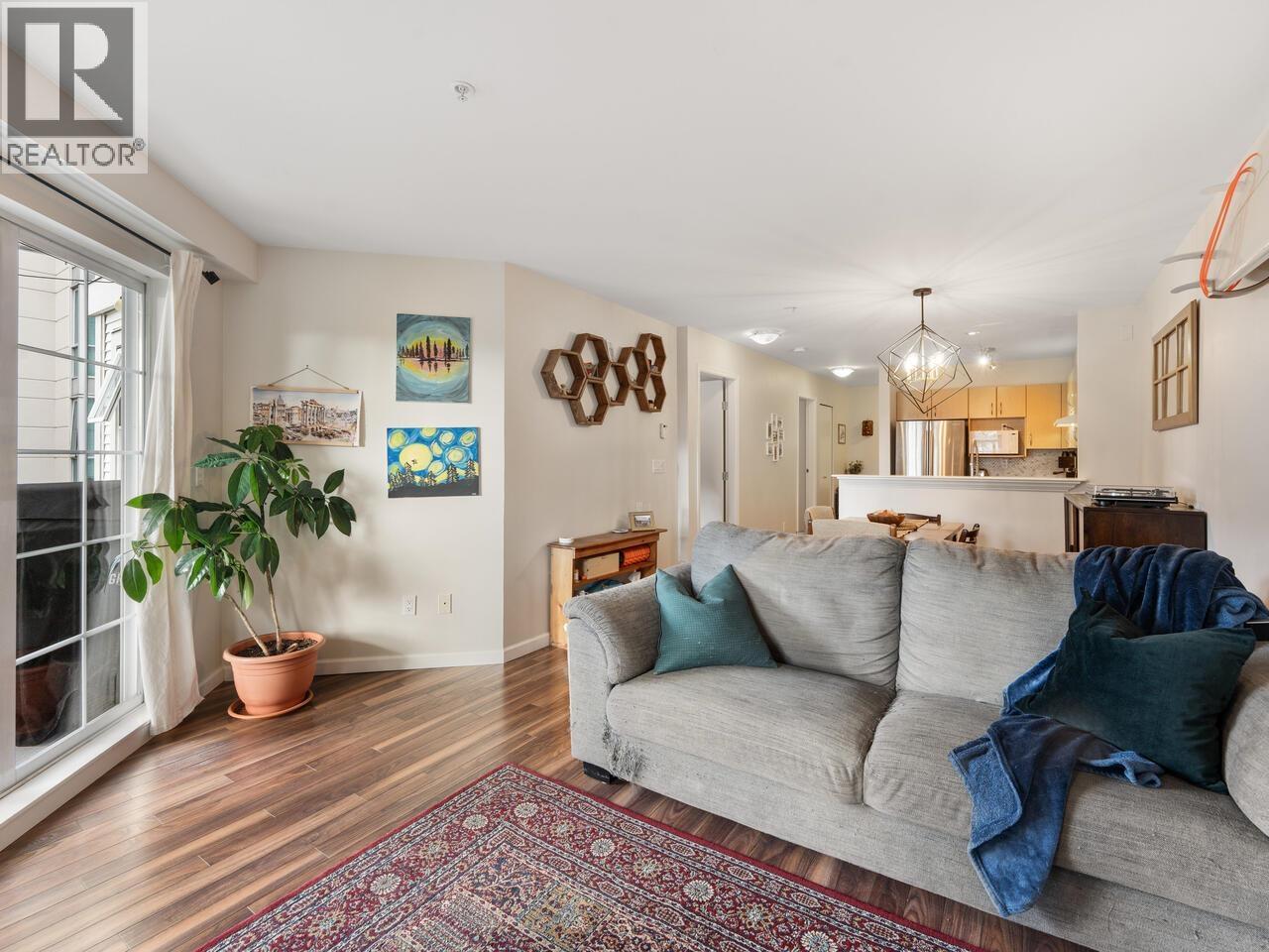 218 147 E 1st Street, North Vancouver, British Columbia  V7L 1B2 - Photo 5 - R3053868