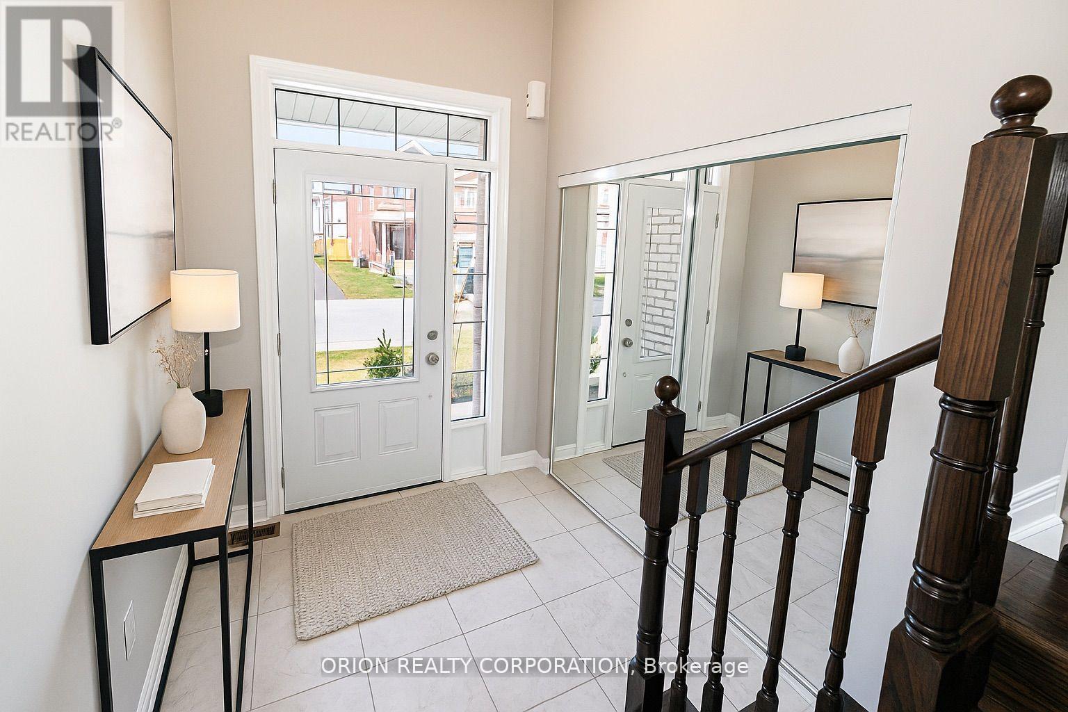 53 Clifford Crescent, New Tecumseth, Ontario  L0G 1W0 - Photo 3 - N12438356