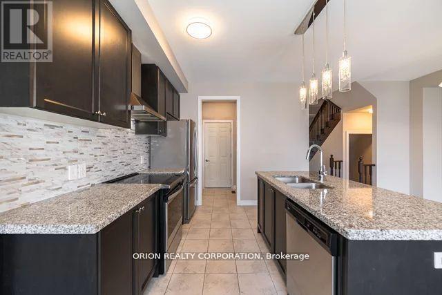 53 Clifford Crescent, New Tecumseth, Ontario  L0G 1W0 - Photo 7 - N12438356