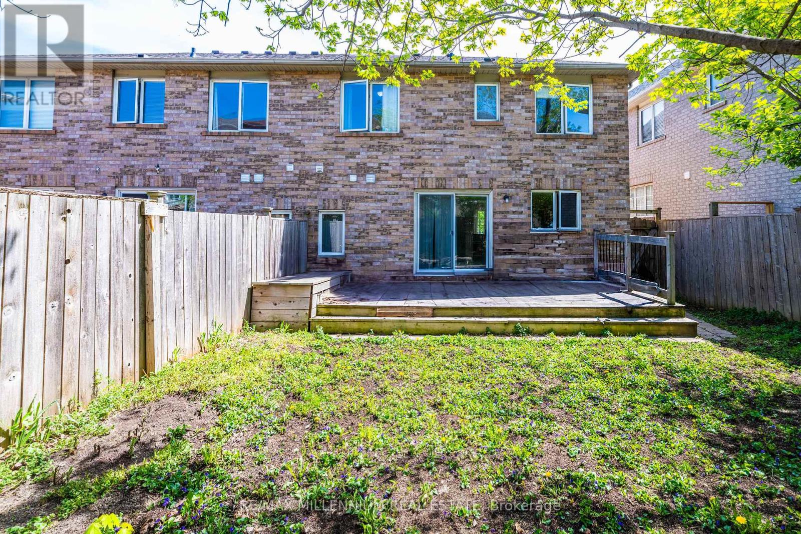 10 Mainland Crescent E, Vaughan, Ontario  L6A 3G3 - Photo 41 - N12438359