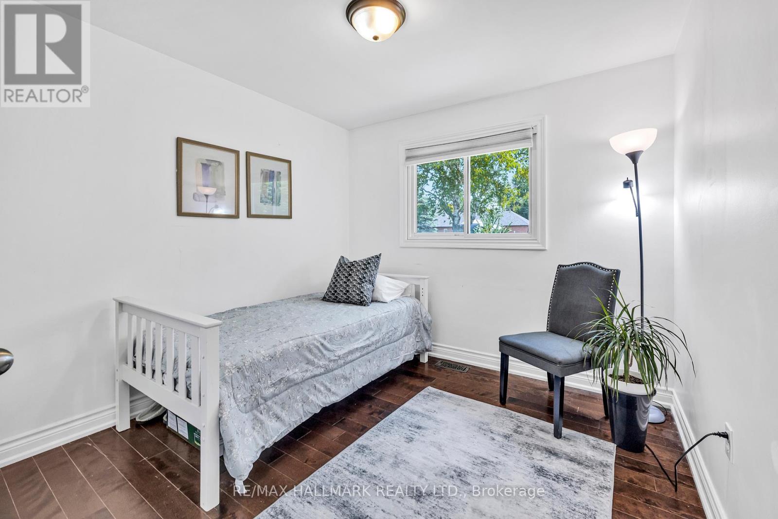 36 Farr Avenue, East Gwillimbury, Ontario  L0G 1V0 - Photo 11 - N12438422
