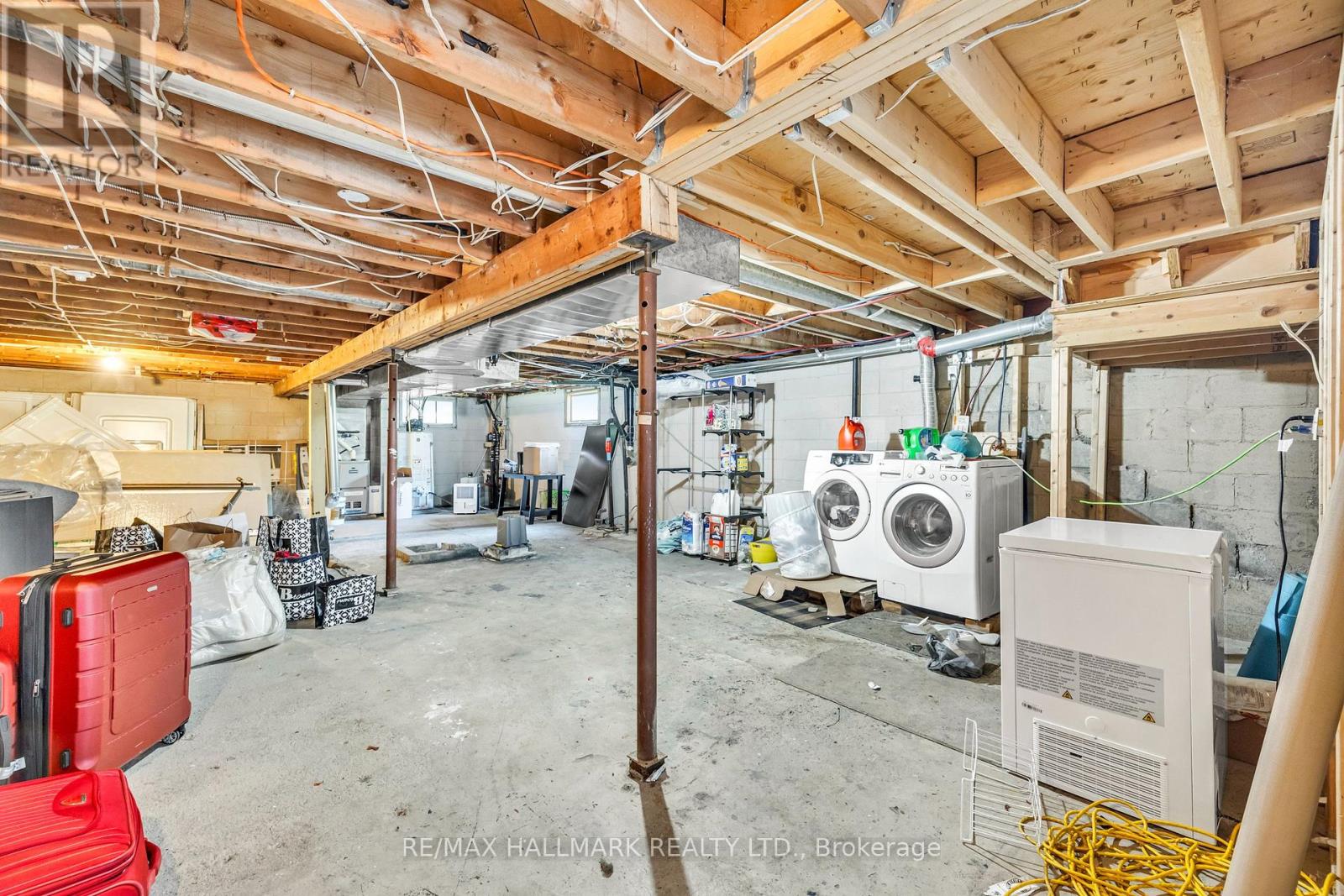 36 Farr Avenue, East Gwillimbury, Ontario  L0G 1V0 - Photo 16 - N12438422