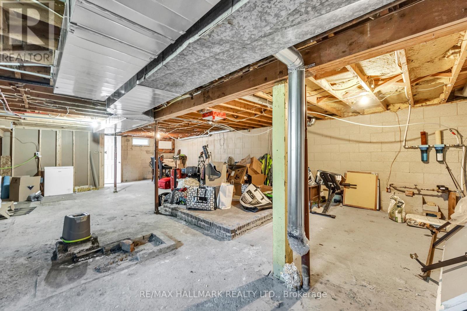 36 Farr Avenue, East Gwillimbury, Ontario  L0G 1V0 - Photo 17 - N12438422