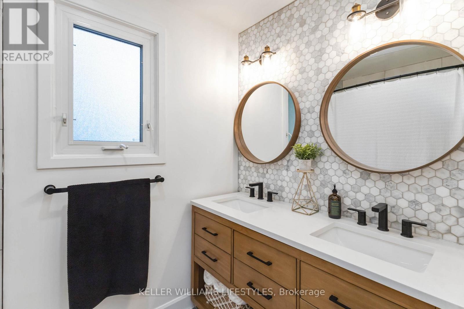 29 Park Lane Court, London South, Ontario  N6K 1Z6 - Photo 28 - X12438423