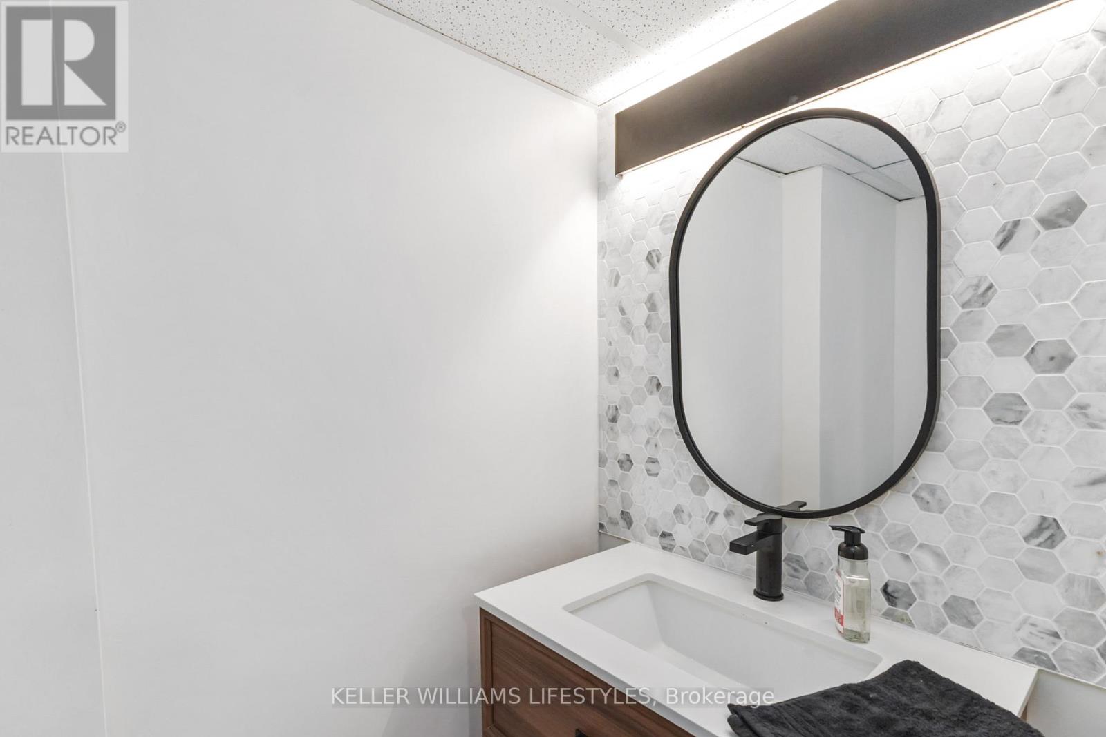 29 Park Lane Court, London South, Ontario  N6K 1Z6 - Photo 38 - X12438423