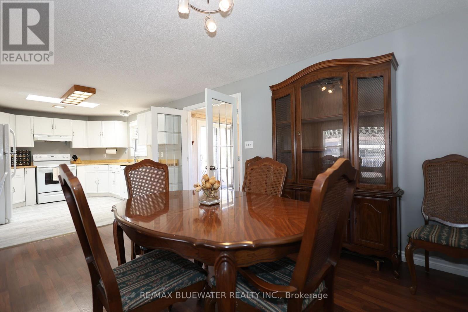 313 Pinetree Lane, South Huron, Ontario  N0M 1T0 - Photo 16 - X12438424