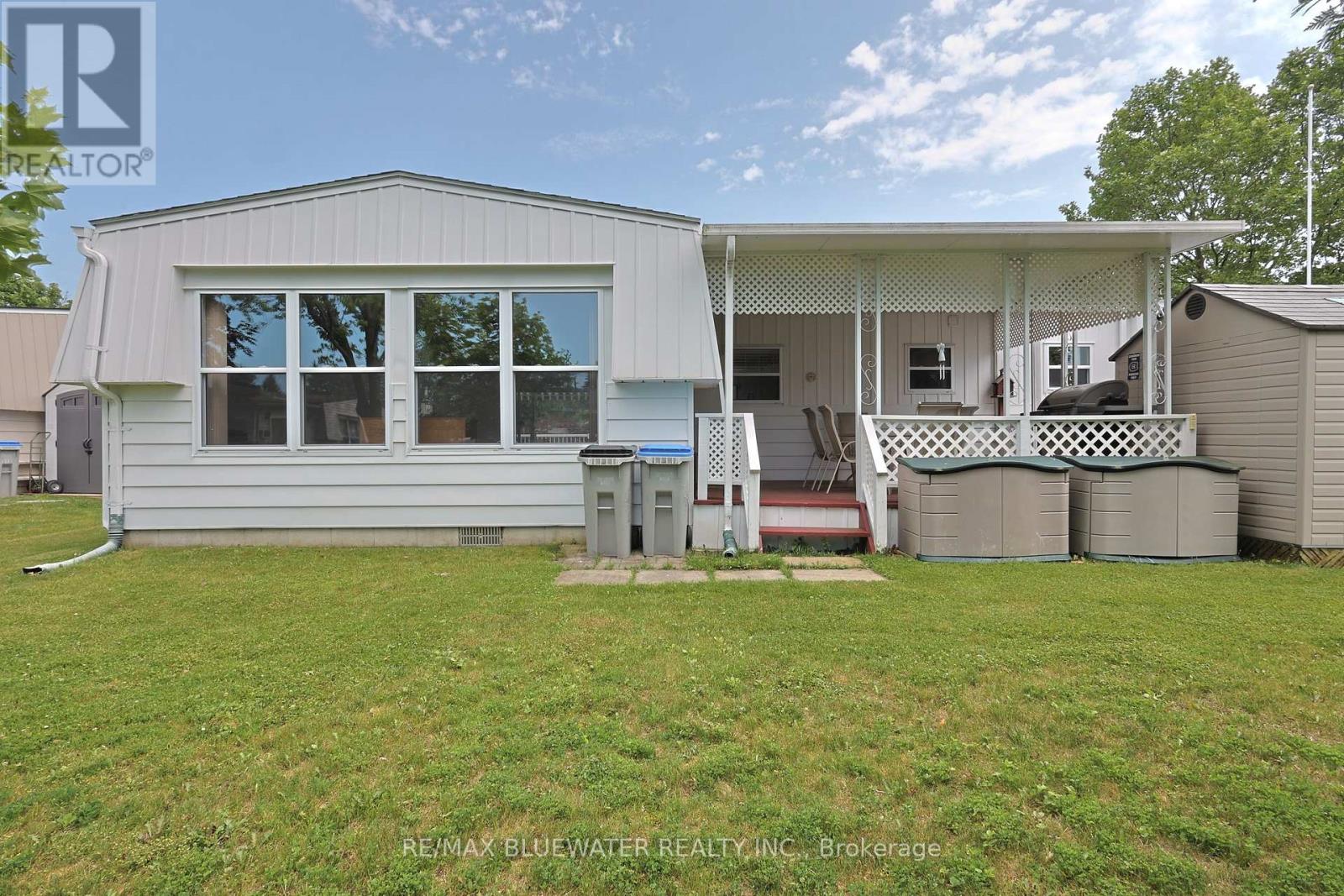 313 Pinetree Lane, South Huron, Ontario  N0M 1T0 - Photo 2 - X12438424