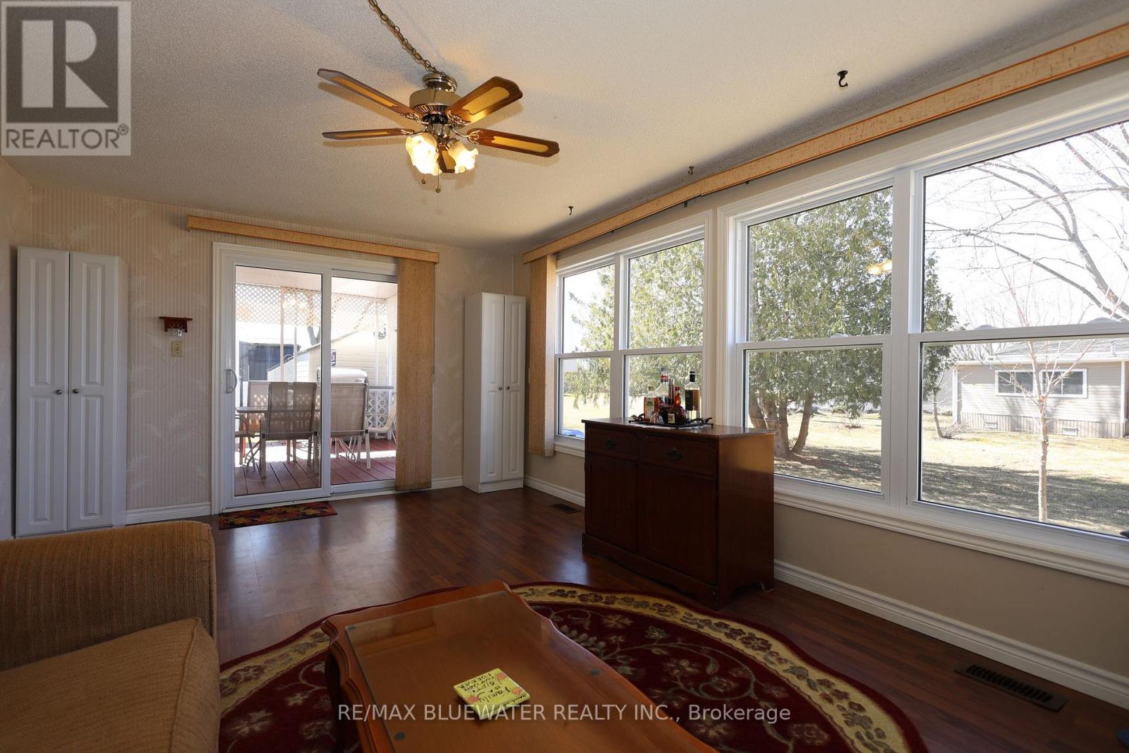 313 Pinetree Lane, South Huron, Ontario  N0M 1T0 - Photo 22 - X12438424