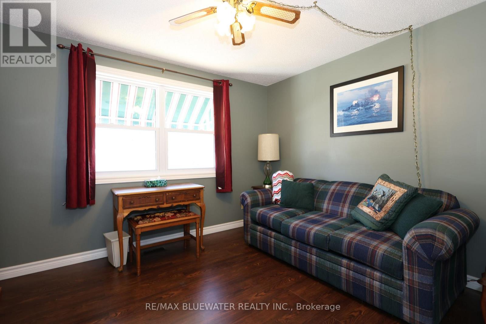 313 Pinetree Lane, South Huron, Ontario  N0M 1T0 - Photo 24 - X12438424