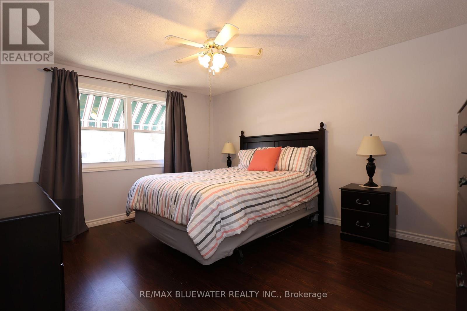 313 Pinetree Lane, South Huron, Ontario  N0M 1T0 - Photo 26 - X12438424