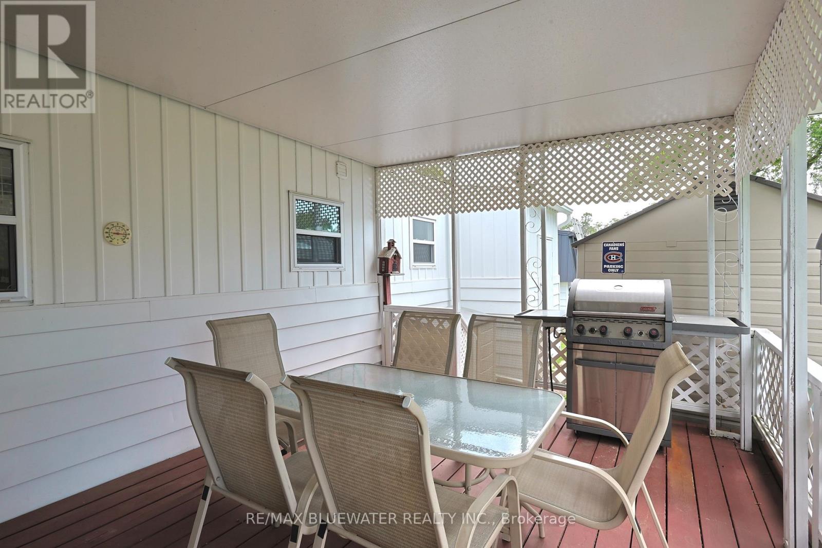 313 Pinetree Lane, South Huron, Ontario  N0M 1T0 - Photo 36 - X12438424
