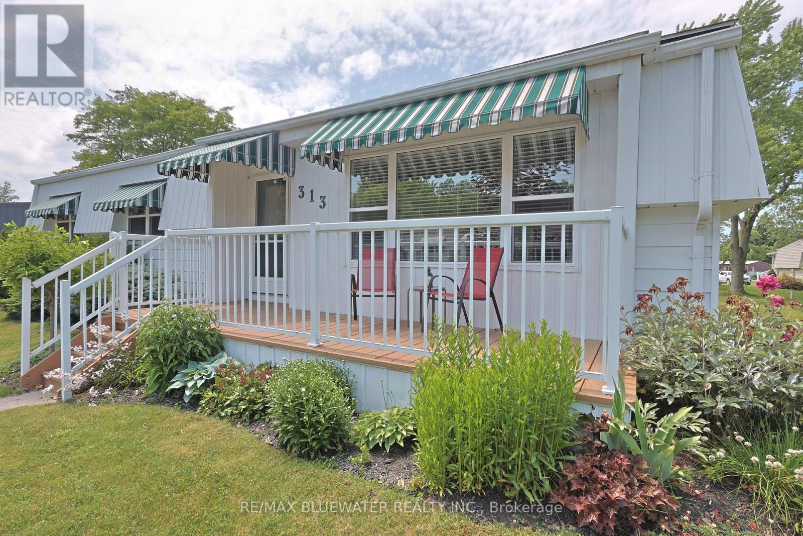 313 Pinetree Lane, South Huron, Ontario  N0M 1T0 - Photo 9 - X12438424
