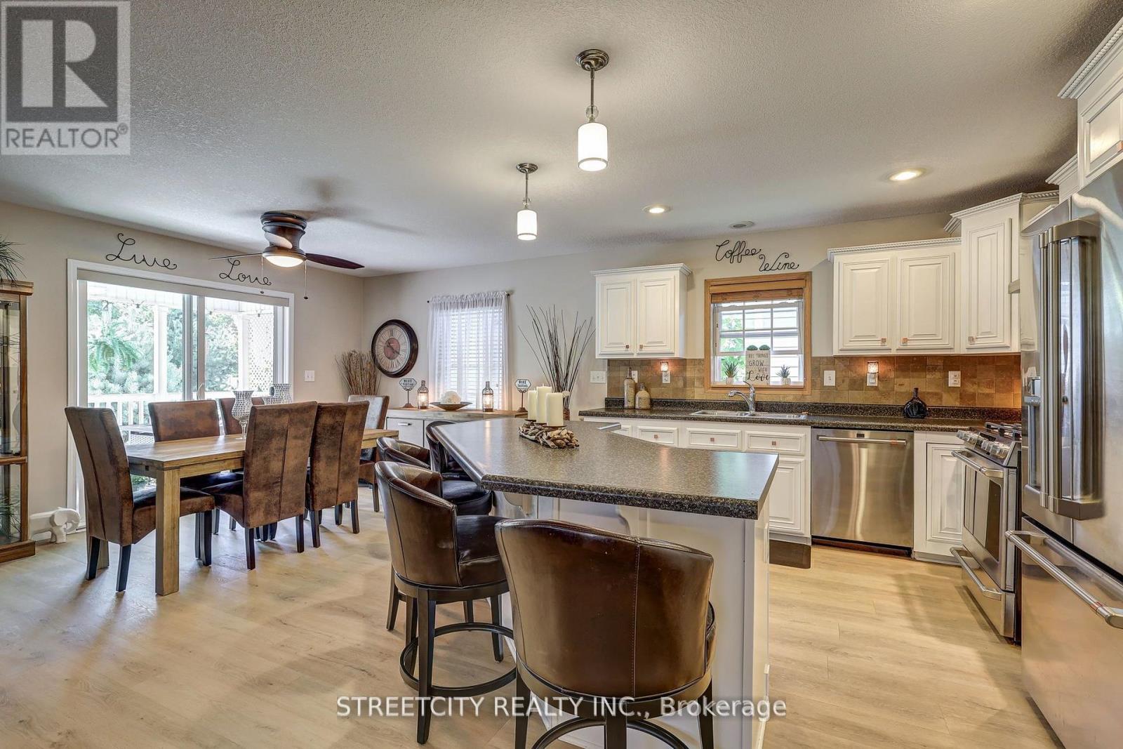 481 Richard Crescent, Strathroy-Caradoc, Ontario  N7G 3P4 - Photo 11 - X12438453